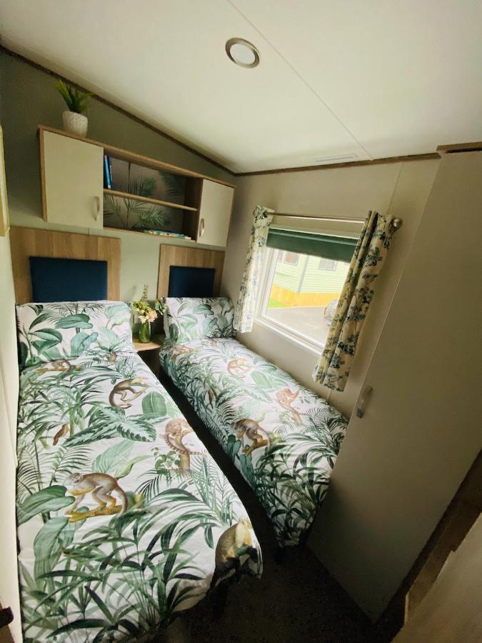 The Sanctuary Holiday Home - Escape The Ordinary Нерсборо Экстерьер фото